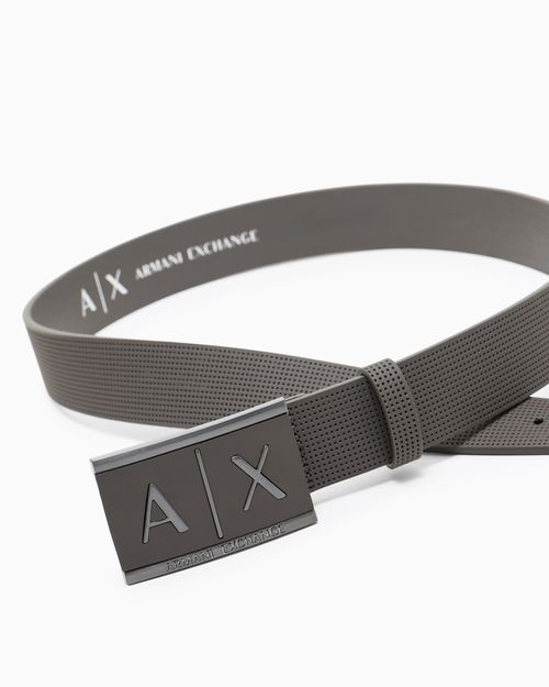 Cinturón de cuero con hebilla rectangular