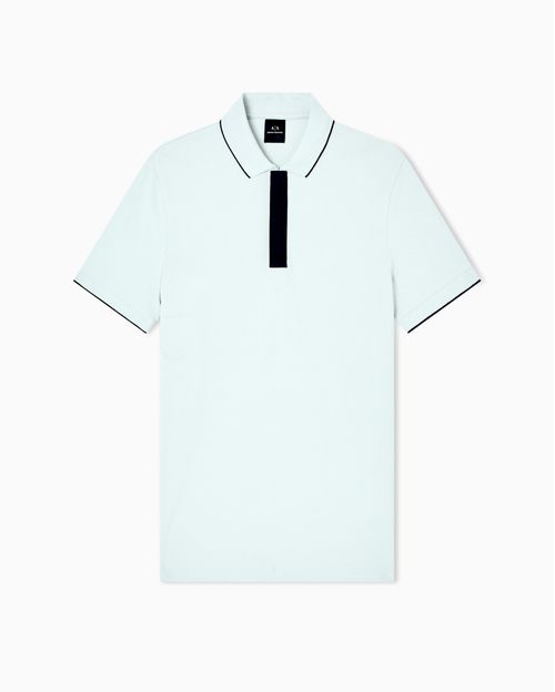Polo de corte slim con inserción de botones