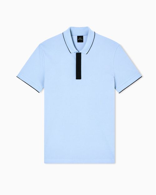 Polo de corte slim con inserción de botones