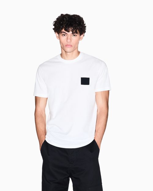 Playera de corte regular con parche