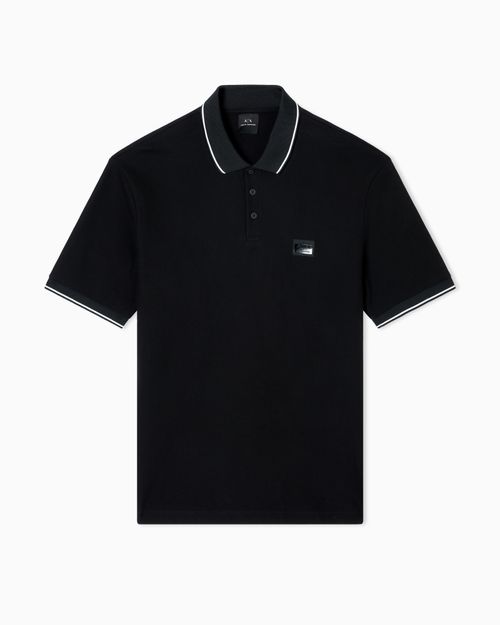 Polo de corte regular con perfiles en contraste