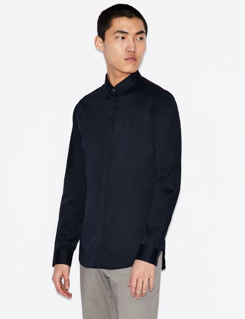 Camisa slim fit de algodón elástico