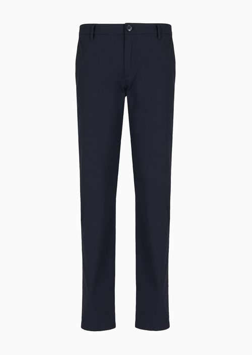 Pantalón slim fit de corte clásico