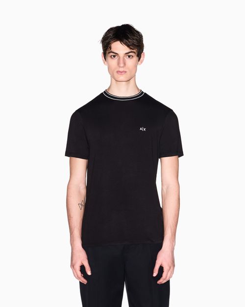 Playera de corte ajustado en tejido técnico