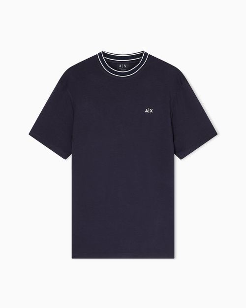 Playera de corte ajustado en tejido técnico