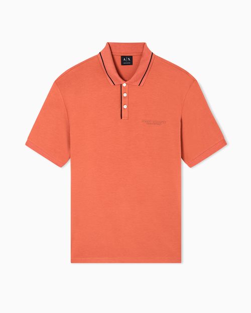 Polo de corte regular en punto elástico
