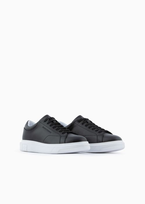Tenis deportivas de piel