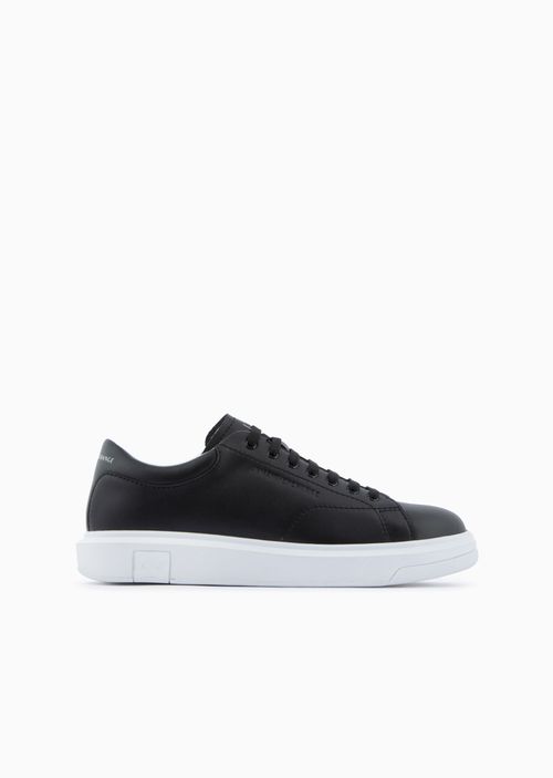 Tenis deportivas de piel