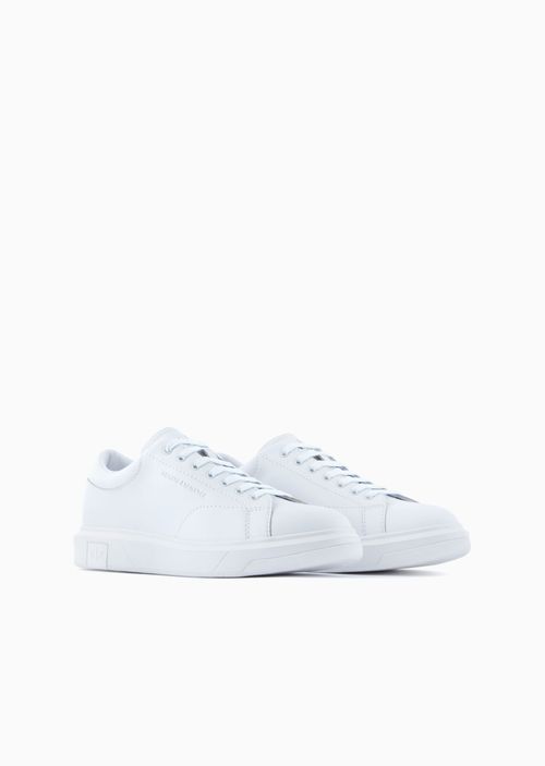 Tenis deportivas de piel
