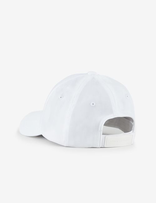 Gorra con logo de goma