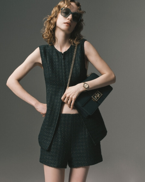 ISL_instagramSliderSection_1764573924970