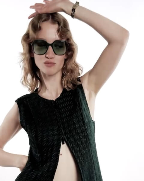 ISL_instagramSliderSection_1764573924970